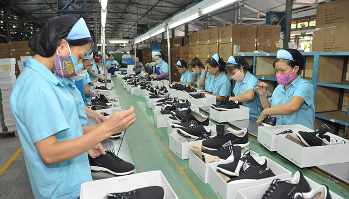 Nhập nguồn hàng giầy dép trực tiếp tại các xưởng sản xuất Trung Quốc 