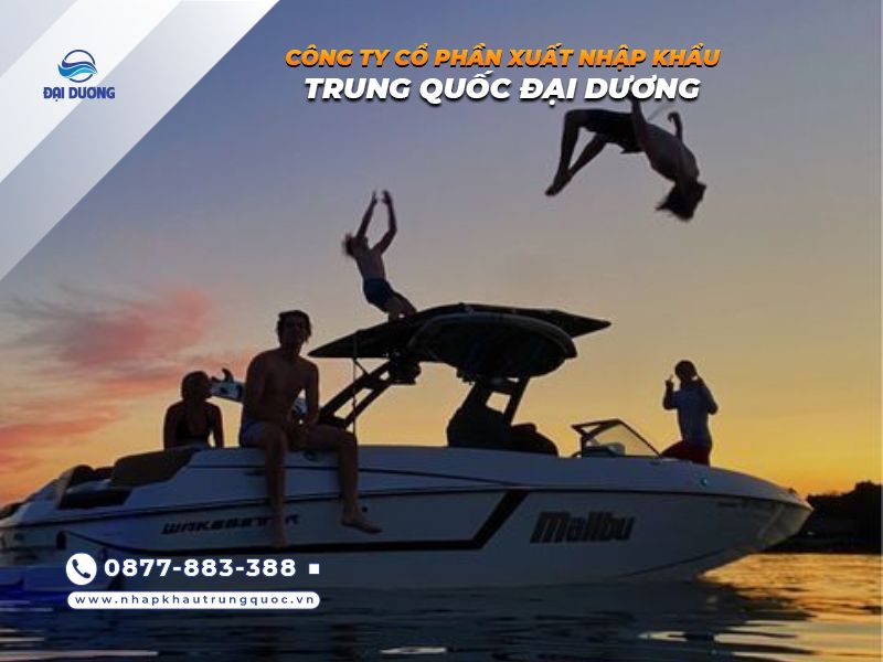 Đi biển cùng hội bạn