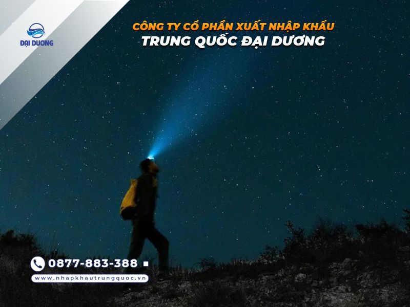 Người đi trekking nên sở hữu đèn pin đội đầu Trung Quốc
