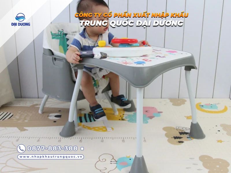 Cách chọn ghế ăn dặm đa năng cho bé từ Trung Quốc