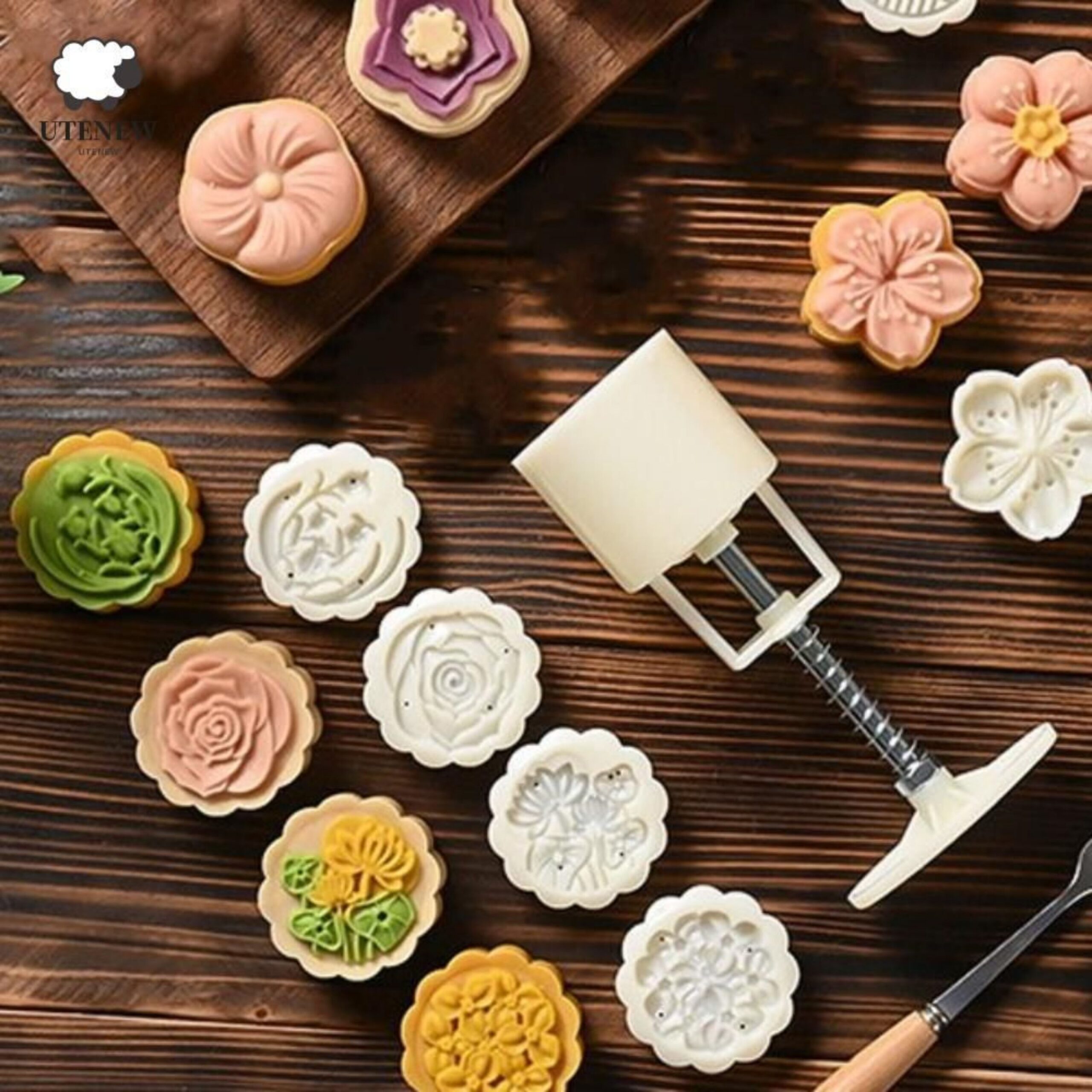 Khuôn làm bánh Trung Thu từ Trung Quốc đa dạng mẫu